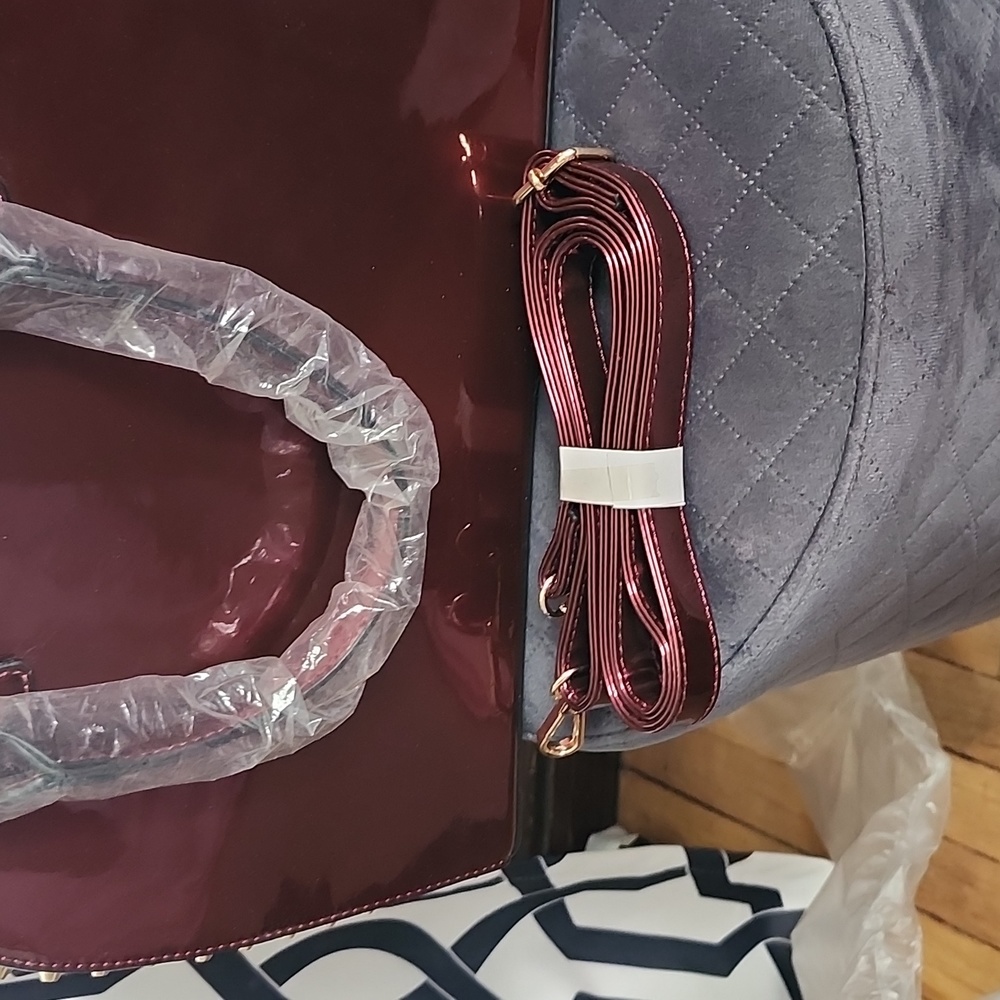 Handbag - Picture 5 of 9